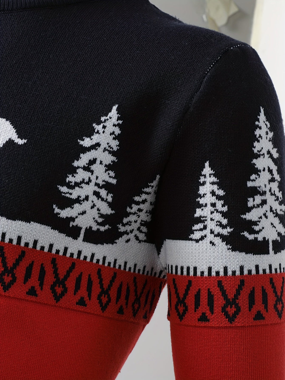 Women's Red Reindeer Motif Christmas Knit Pullover