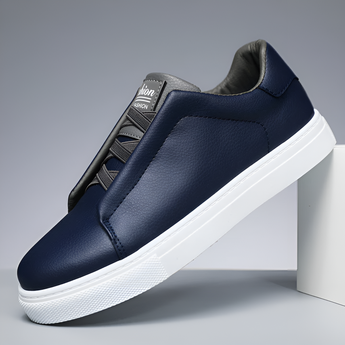 Men's Smooth Leather Elastic Lace Thick Sole Sneakers