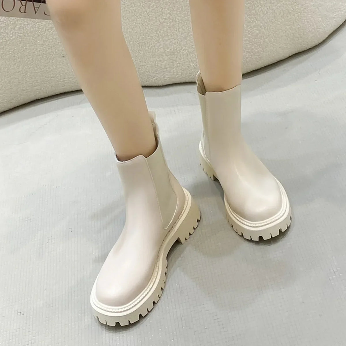 Women's Heavy-Tread Pull-On Chelsea Boots