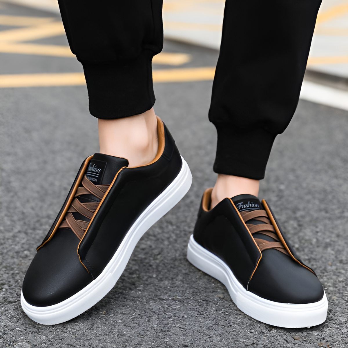 Men's Smooth Leather Elastic Lace Thick Sole Sneakers