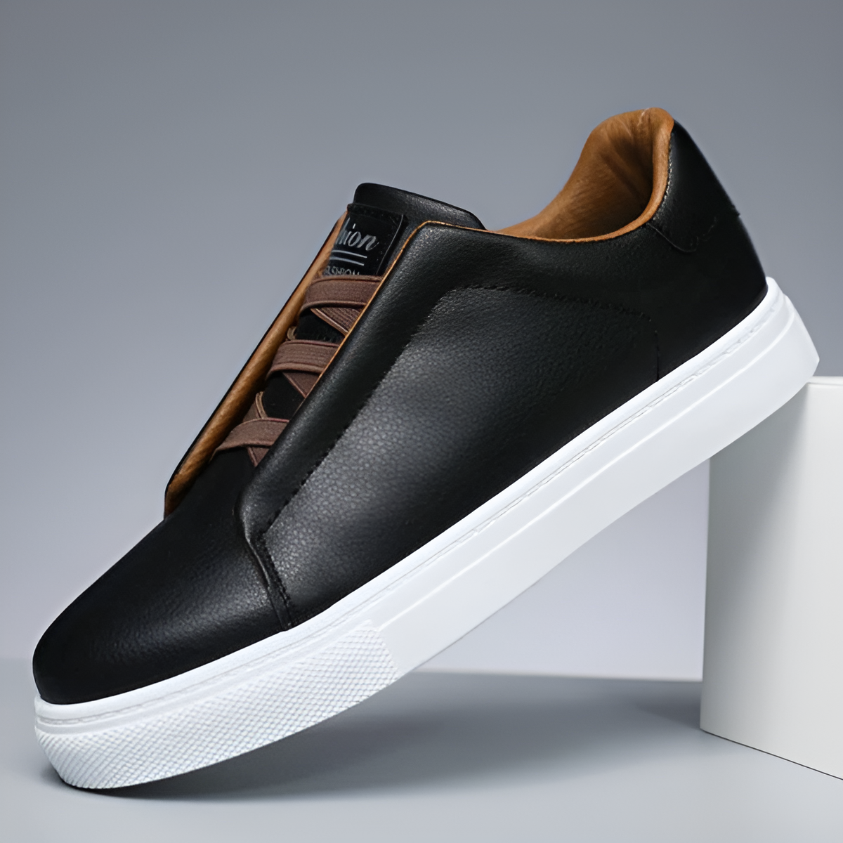 Men's Smooth Leather Elastic Lace Thick Sole Sneakers