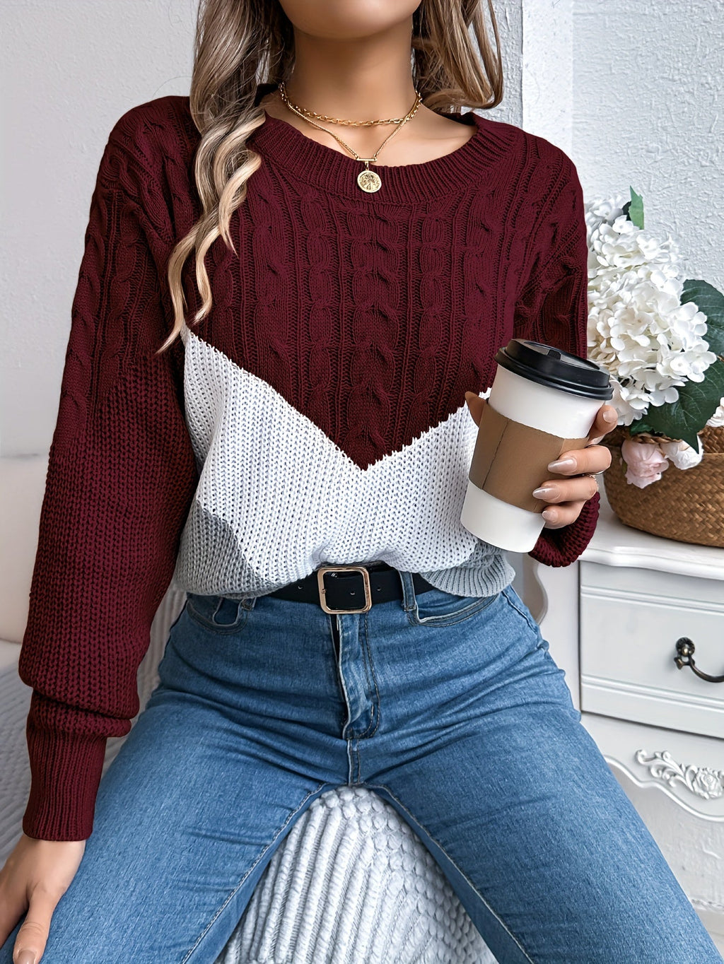 Women's Two-Tone Knit Crew Neck Pullover