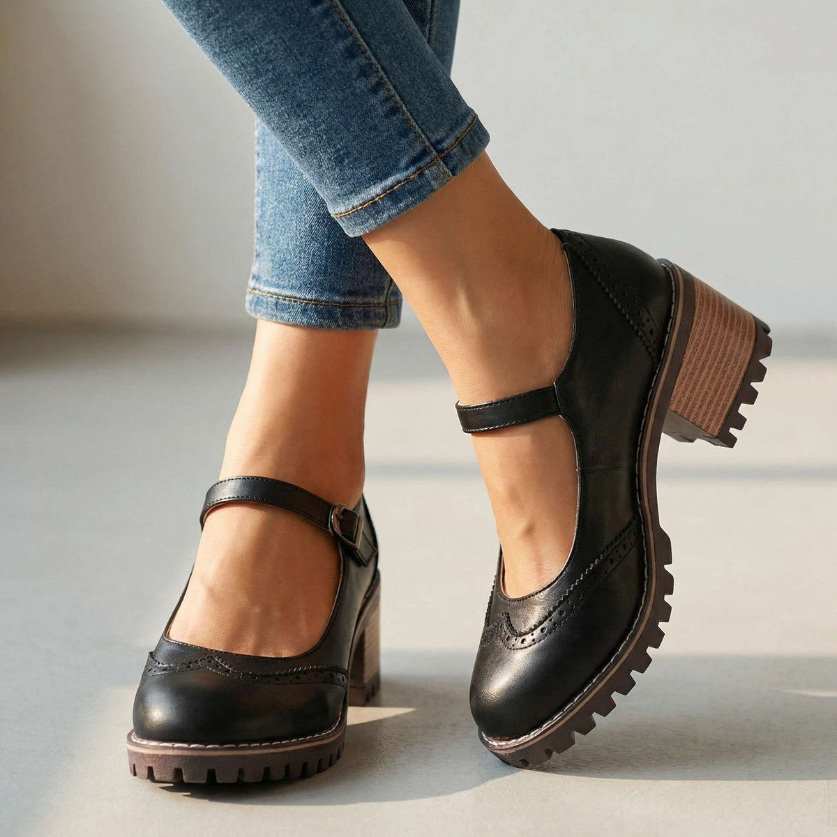 Women's Retro T-Strap Court Heels with Cushioned Insole - Black