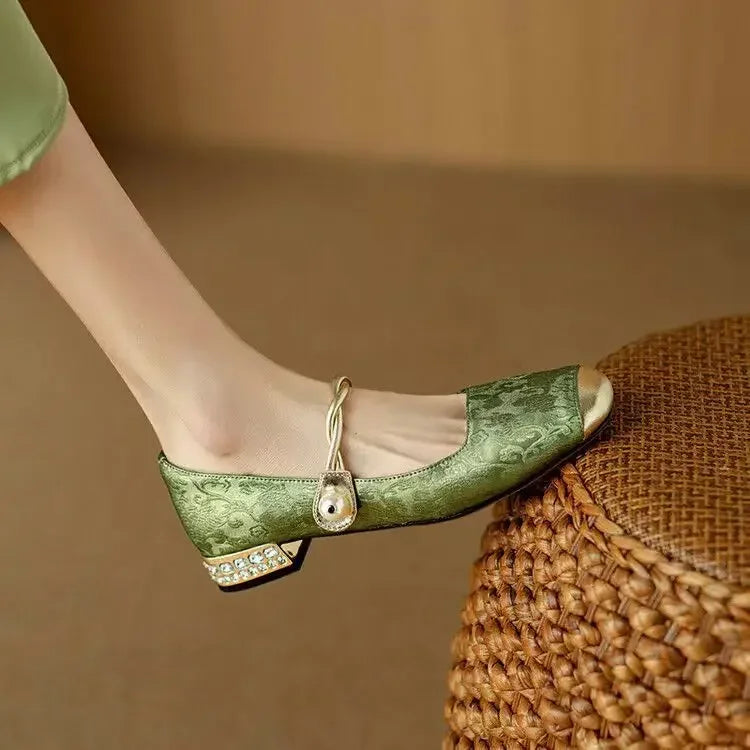 Women's Pearl Braided Strap Vintage Block Heel Shoes