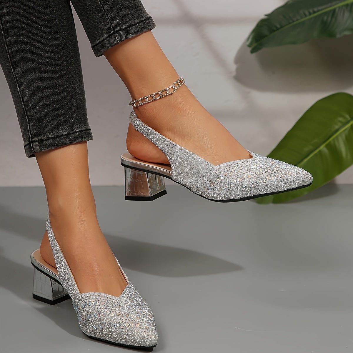 Women's Glitter-Textured Pointed Court Shoes