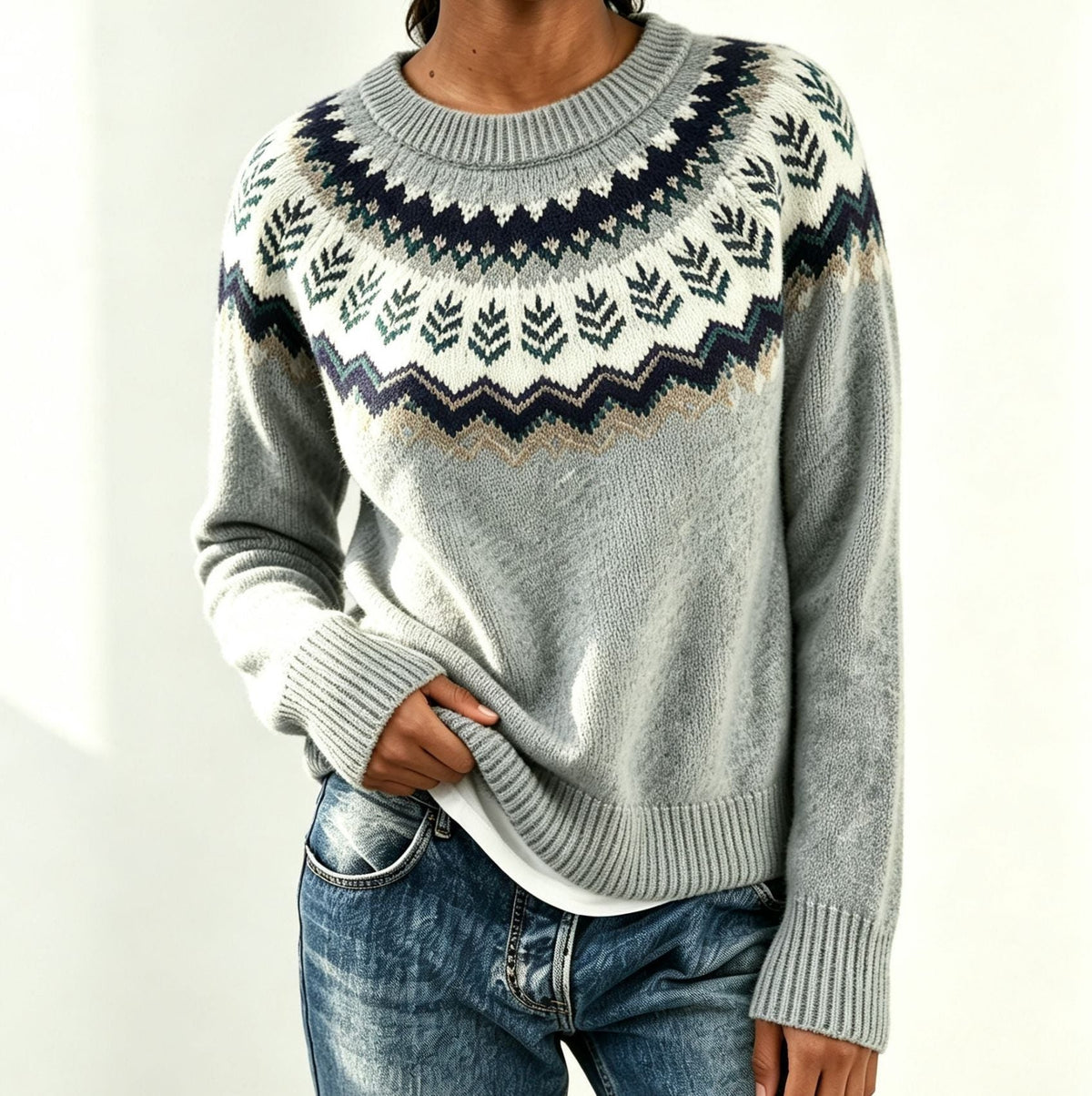 Women's Patterned Yoke Crew Neck Pullover in Extended Sizes - Light Grey
