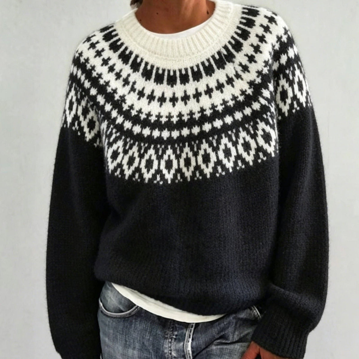 Women's Patterned Yoke Crew Neck Pullover in Extended Sizes