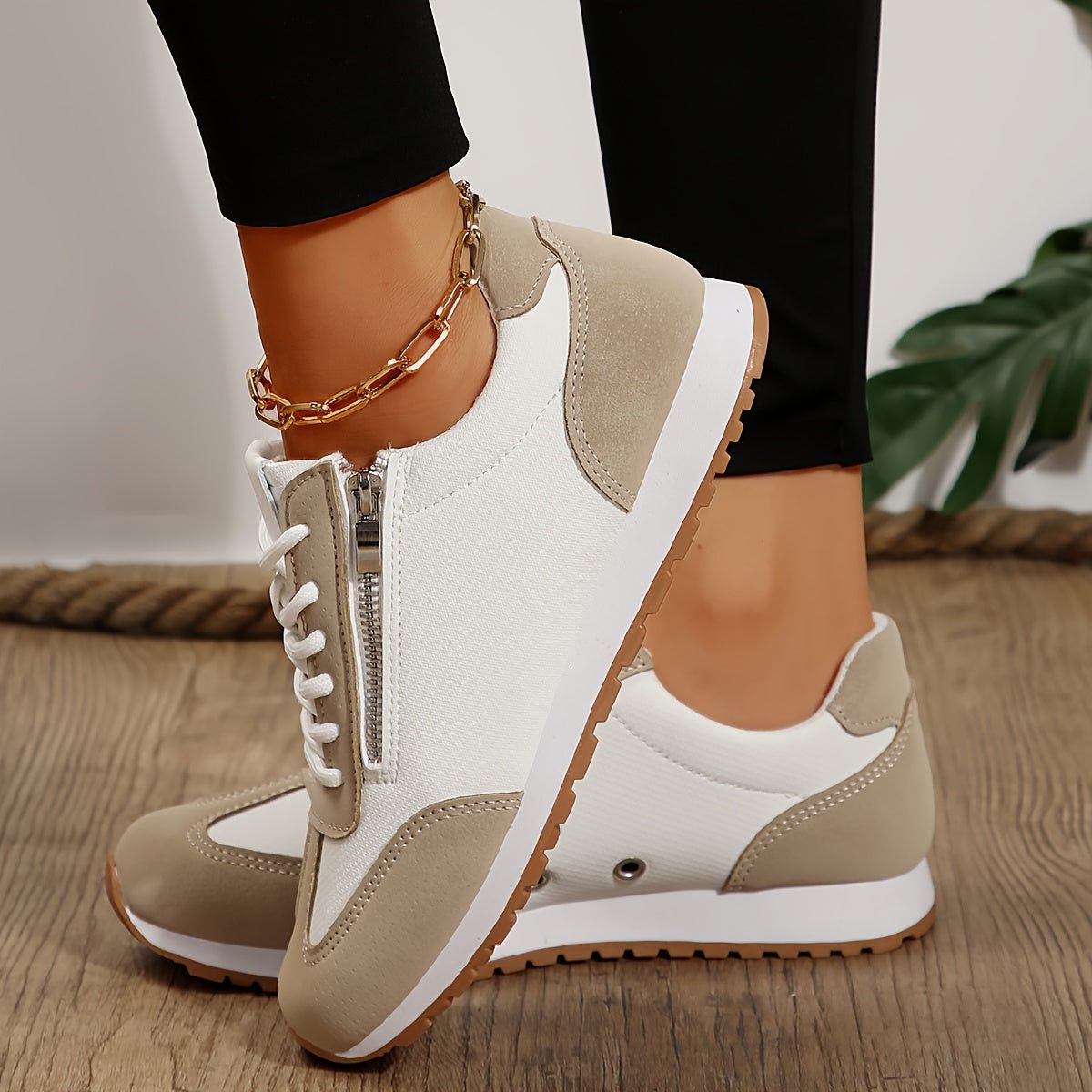 Women's Mixed-Texture Cushioned Lace-Up Trainers with Lift
