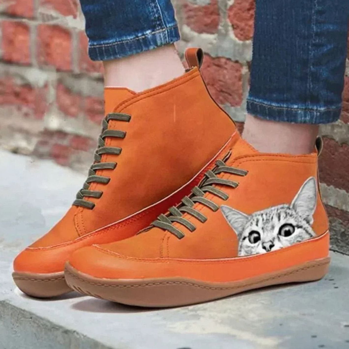 Women's Peeking Kitty Faux Leather Lace-Up Boots