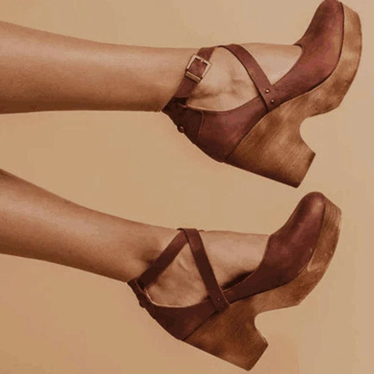 Women's Retro Rounded-Toe Mary Janes with Buckle Straps